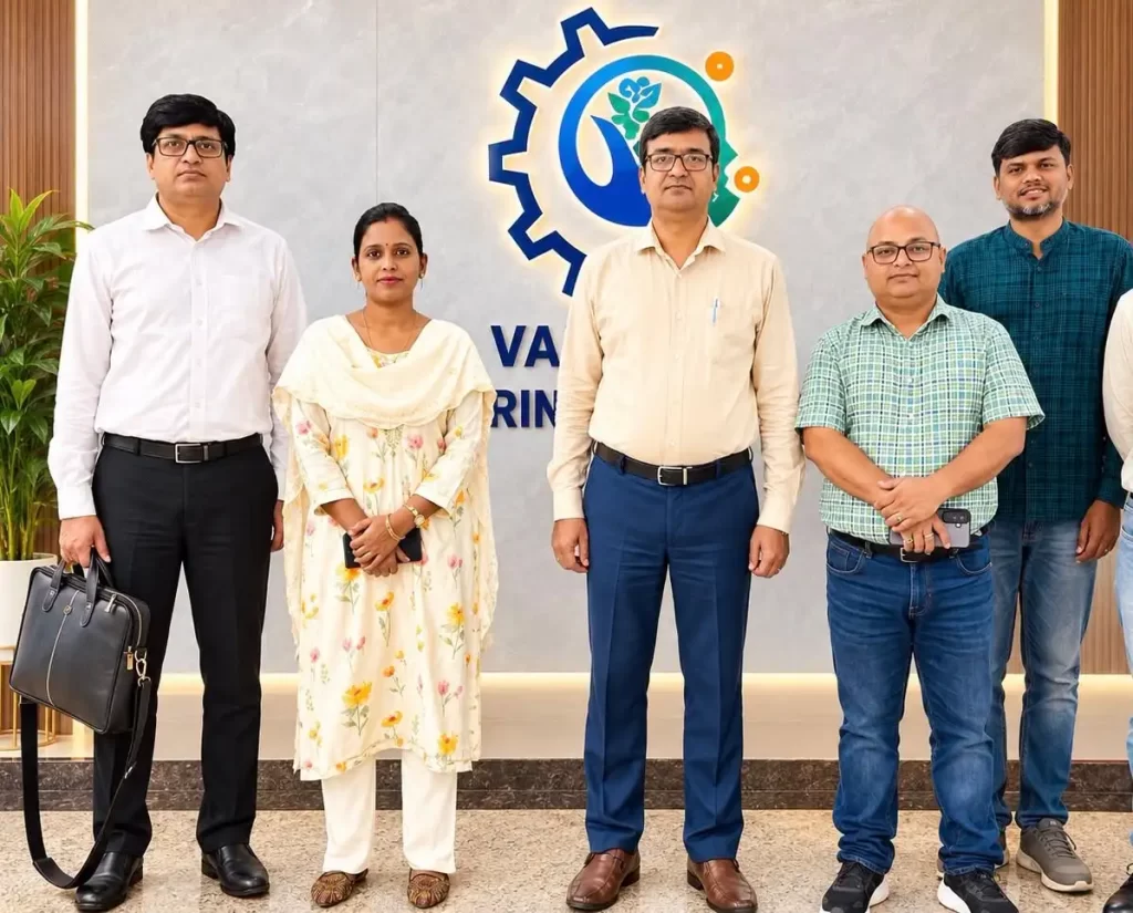 Rajeev Singh of Sansar Green with IIT (ISM) Dhanbad representatives during discussions on converting dry leaves into nutrient- and beneficial microorganism-enriched organic manure.